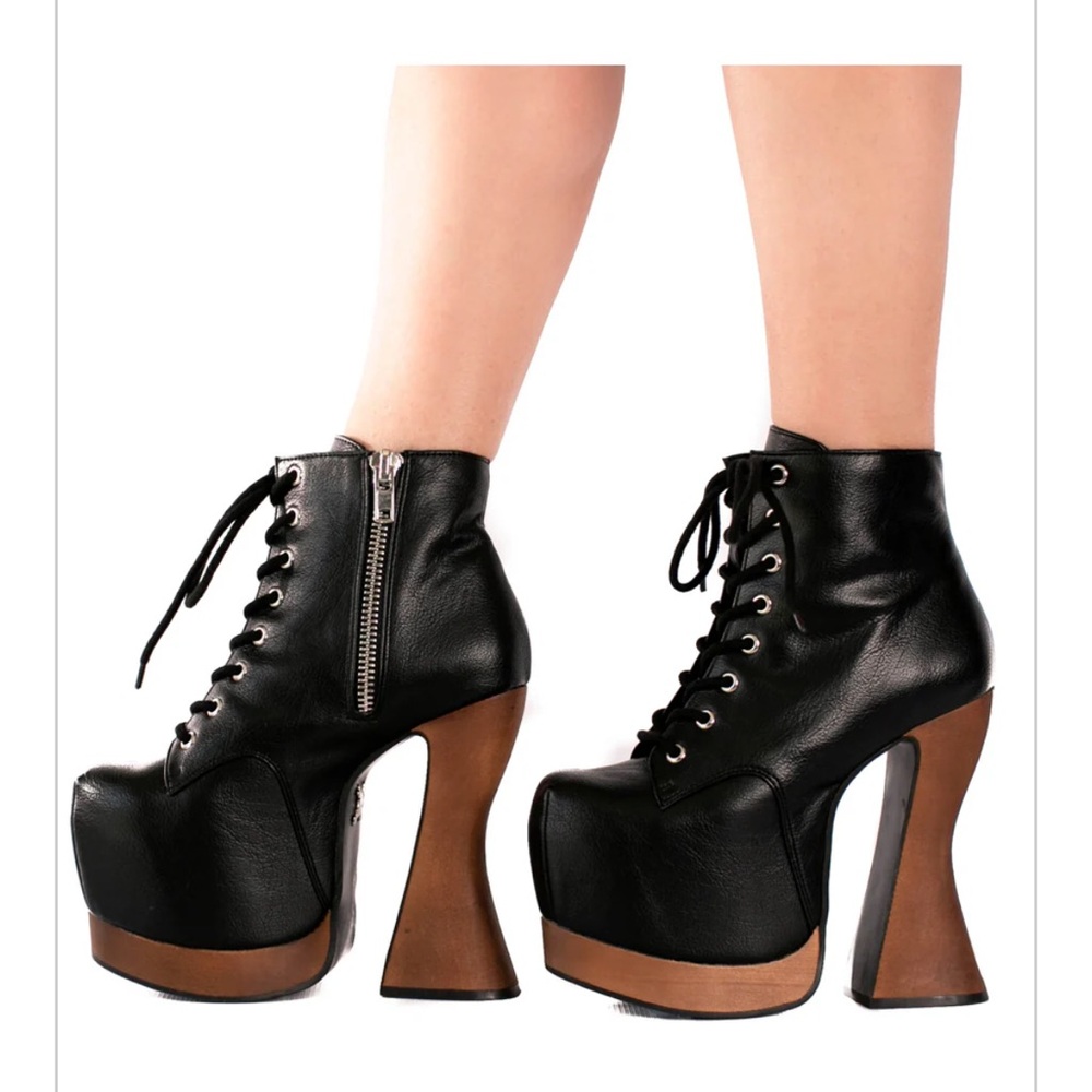 Charla Tedrick Zora platform boots - Picture 3 of 6